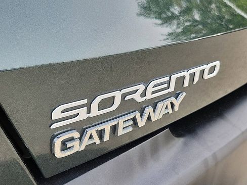 Certified 2023 Kia Sorento S w/ Panoramic Sunroof Package image 29