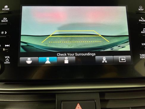 Used 2018 Honda Accord Touring image 24