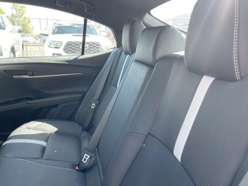 Used 2026 Toyota Camry SE AWD/4WD image 9