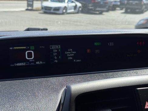 Used 2021 Toyota Prius FWD image 29