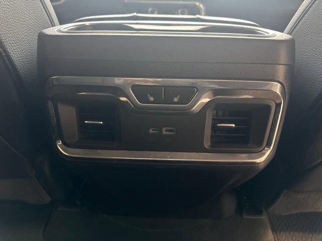 Used 2025 GMC Sierra 3500 Denali AWD/4WD image 40