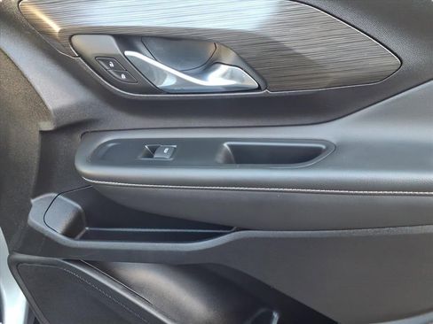 Used 2024 GMC Terrain SLT image 19