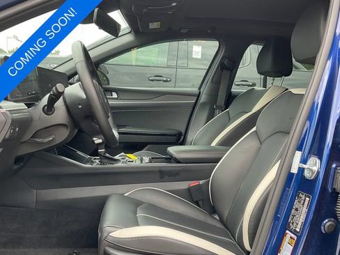 Used 2025 Kia K5 GT-Line w/ GT-Line Premium Package FWD image 3