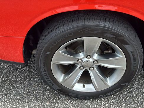 Used 2021 Dodge Challenger SXT image 9