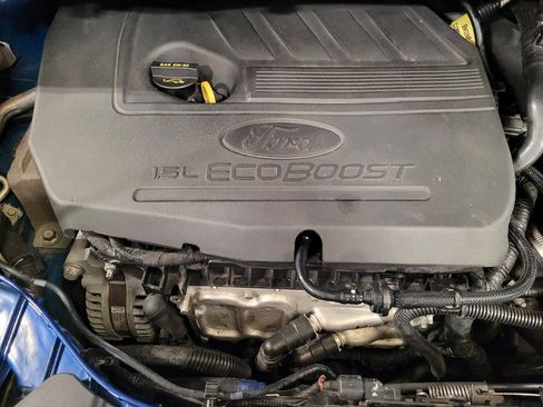 Used 2018 Ford Escape SE w/ SE Sync 3 Package AWD/4WD image 30