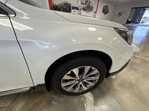 Used 2018 Subaru Outback 2.5i Touring AWD/4WD image 10