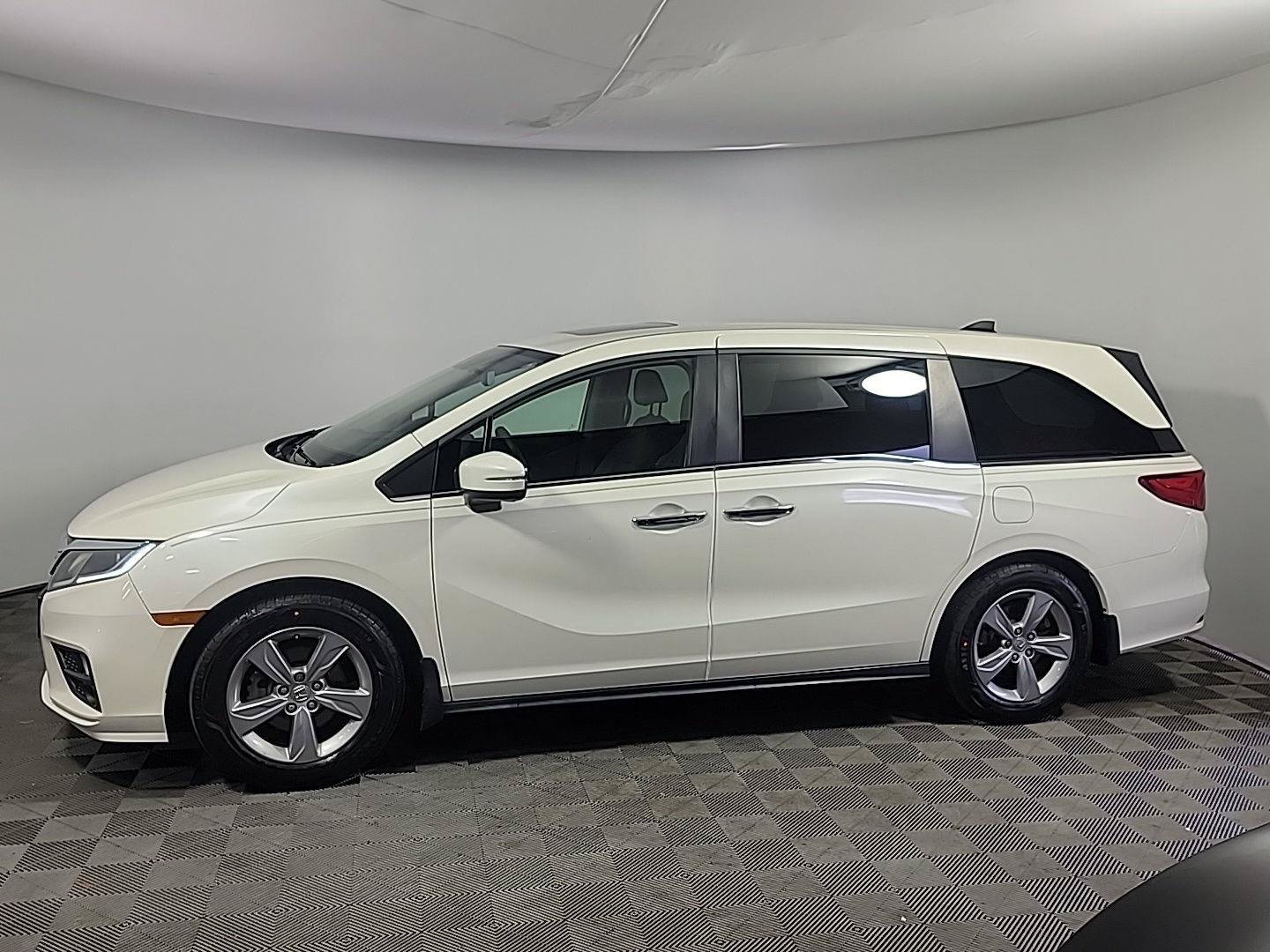 Certified 2018 Honda Odyssey EX-L image 11