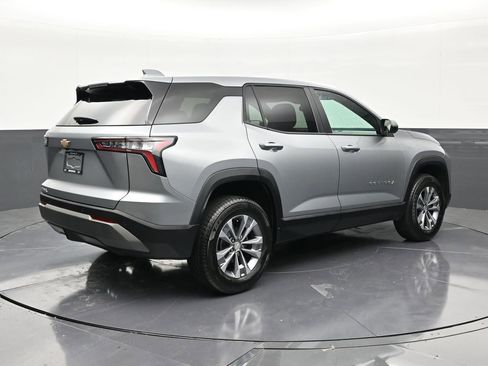 Used 2025 Chevrolet Equinox LT image 5