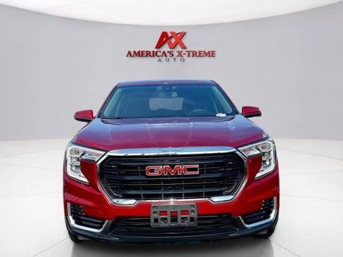 Used 2024 GMC Terrain SLE FWD image 10