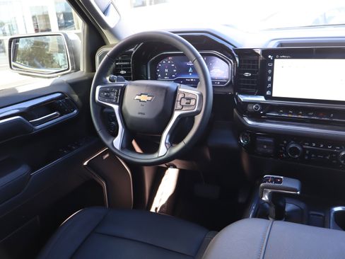 Used 2024 Chevrolet Silverado 1500 LTZ w/ Technology Package image 15