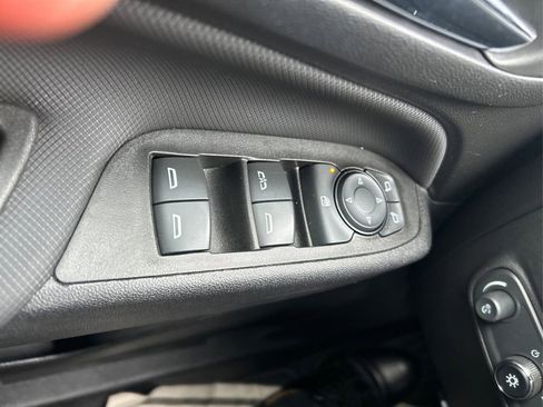 Used 2023 Chevrolet Equinox RS image 35