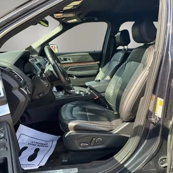 Used 2017 Ford Explorer Limited w/ Equipment Group 301A FWD image 21