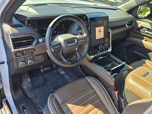 Certified 2026 GMC Yukon Denali Ultimate AWD/4WD image 12