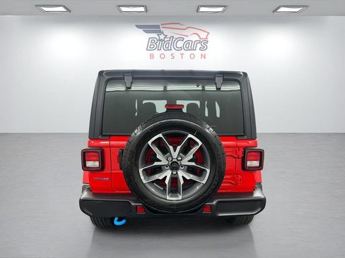 Used 2024 Jeep Wrangler Unlimited AWD/4WD image 5