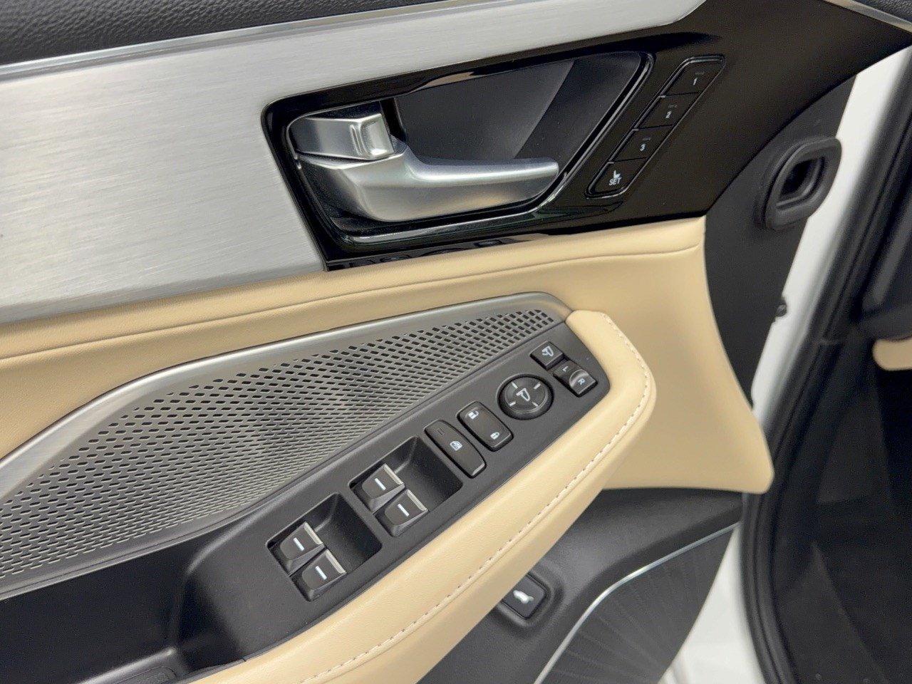 Used 2022 Acura MDX w/ Technology Package FWD image 15