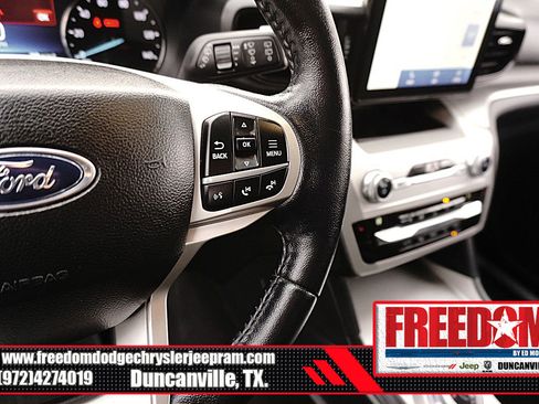 Used 2021 Ford Explorer XLT image 28