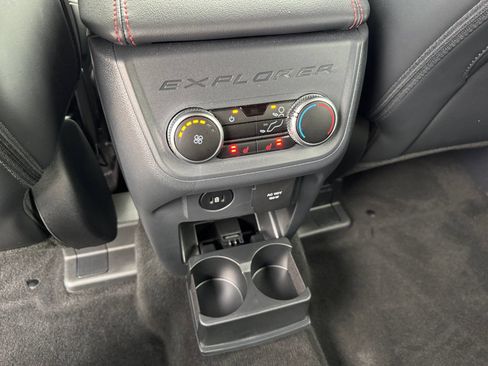 Used 2025 Ford Explorer ST AWD/4WD image 19