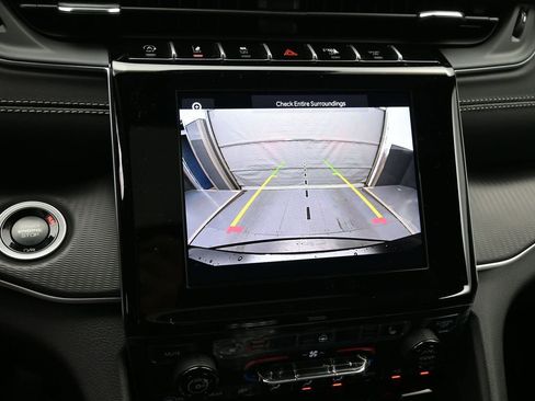 New 2025 Jeep Grand Cherokee L Altitude image 13