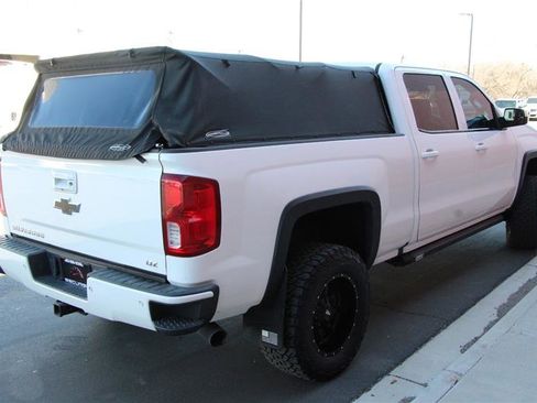 Used 2017 Chevrolet Silverado 1500 LTZ Z71 w/ LTZ Plus Package AWD/4WD image 8