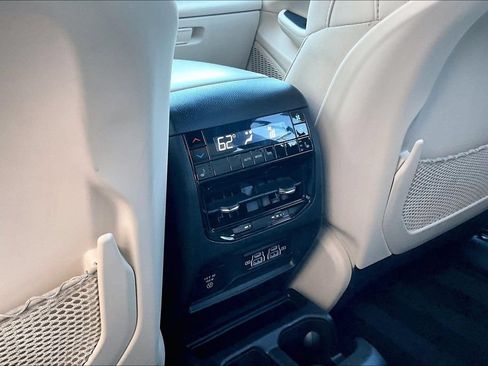 Used 2025 Jeep Grand Cherokee L Limited RWD image 33