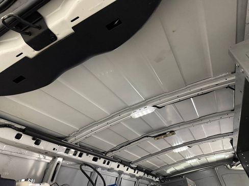 Used 2018 Chevrolet Express 3500 Extended w/ Driver Convenience Package RWD image 57