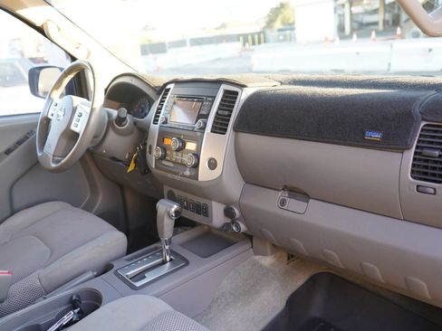 Used 2016 Nissan Frontier SV w/ SV Value Truck Package RWD image 20