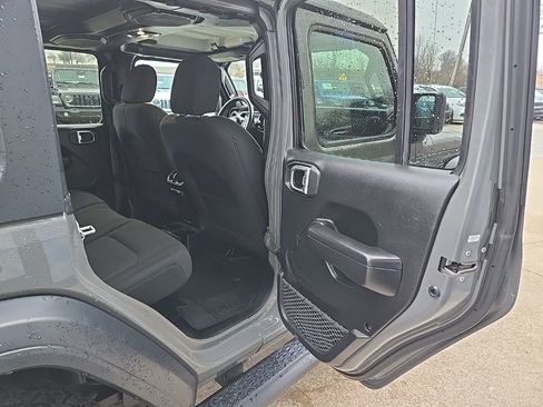 Used 2021 Jeep Wrangler Unlimited Sport image 78