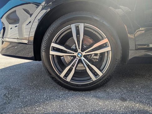 Used 2019 BMW X7 xDrive50i w/ M Sport Package AWD/4WD image 15