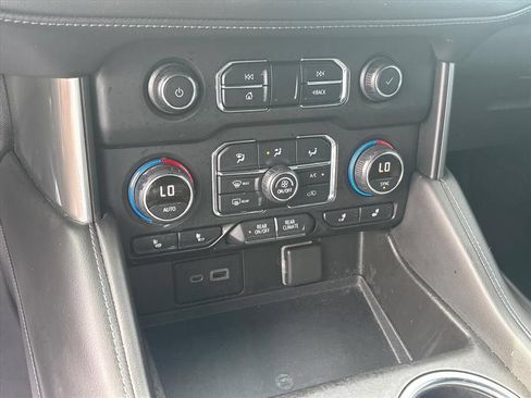 Used 2021 Chevrolet Tahoe Z71 AWD/4WD image 34