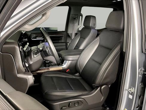 Used 2024 GMC Sierra 1500 Elevation w/ Elevation Premium Package AWD/4WD image 8