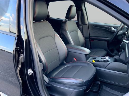 Used 2023 Ford Escape ST-Line w/ Tech Pack #1 FWD image 8