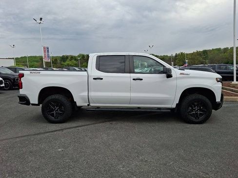 Used 2022 Chevrolet Silverado 1500 LT Trail Boss w/ Convenience Package II image 9