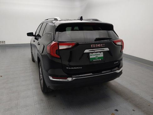 Used 2024 GMC Terrain SLT image 6