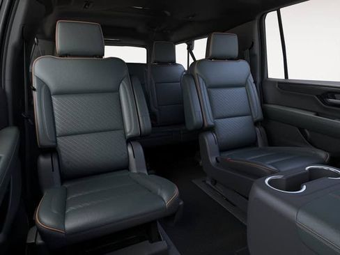 New 2026 GMC Yukon XL AT4 AWD/4WD image 17