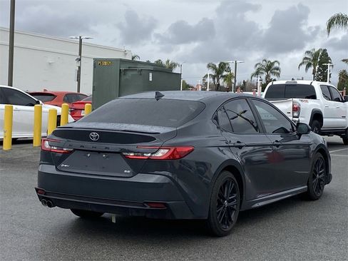 Certified 2025 Toyota Camry SE w/ Convenience Package image 4