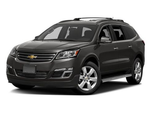 Used 2017 Chevrolet Traverse LT w/ Style and Technology Package FWD image 4