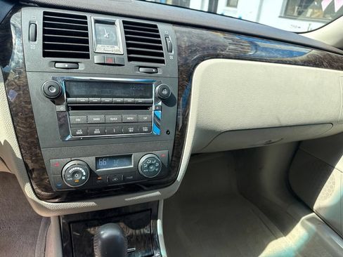 Used 2010 Cadillac DTS FWD image 29