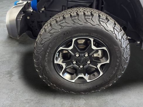 Used 2021 Jeep Wrangler Unlimited Rubicon 4xe w/ Cold Weather Group AWD/4WD image 18