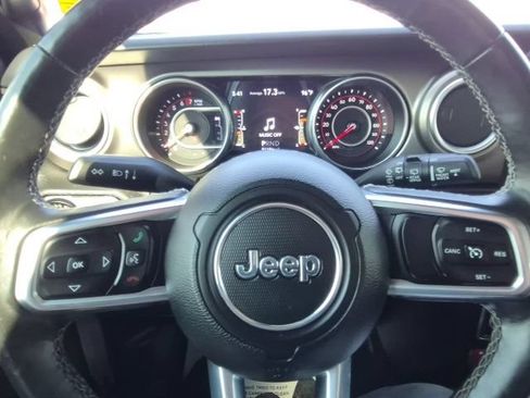 Used 2018 Jeep Wrangler Rubicon AWD/4WD image 22