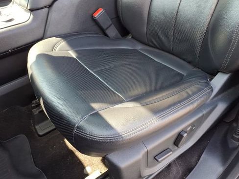 Used 2020 Ford Expedition XLT w/ Equipment Group 202A AWD/4WD image 21