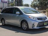 Used 2019 Toyota Sienna XLE image 3