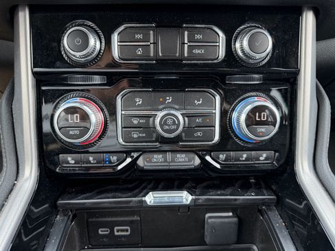 Used 2024 GMC Yukon Denali w/ Max Trailering Package AWD/4WD image 19