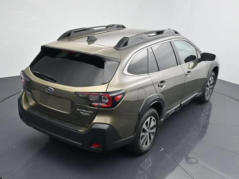 Used 2024 Subaru Outback Premium AWD/4WD image 15
