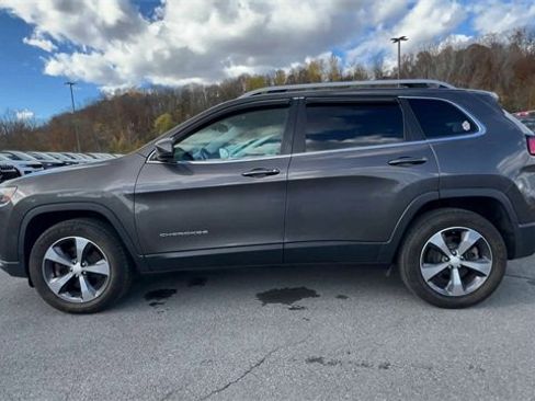 Used 2019 Jeep Cherokee Limited image 5