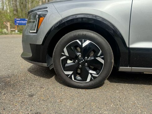 Used 2023 Kia Niro Wave FWD image 19