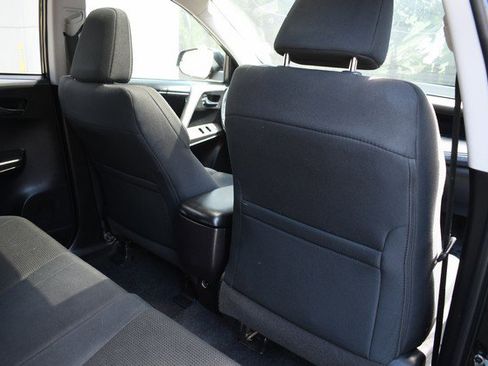 Used 2018 Toyota RAV4 XLE AWD/4WD image 28