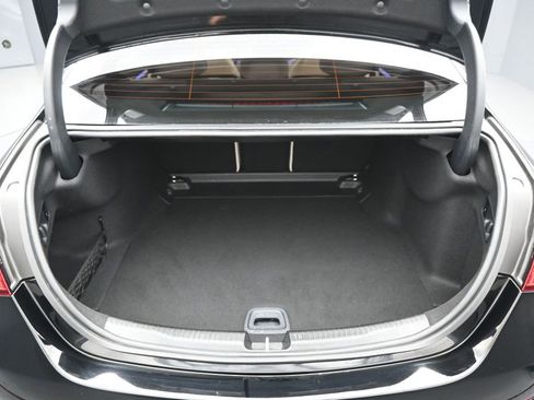 Used 2025 Mercedes-Benz C 300 4MATIC Sedan w/ Exclusive Trim Package image 31