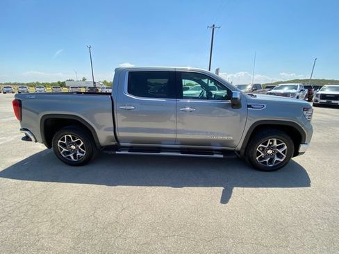 Used 2024 GMC Sierra 1500 SLT AWD/4WD image 7