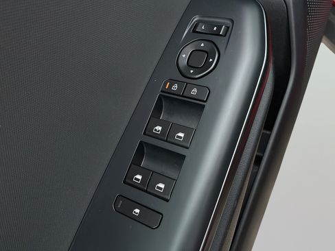 Certified 2025 Kia K4 FWD image 12