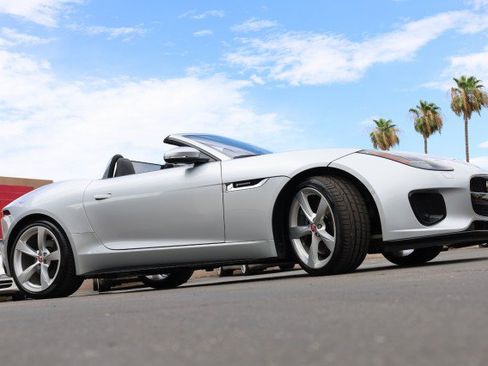 Used 2019 Jaguar F-TYPE R-Dynamic RWD image 12
